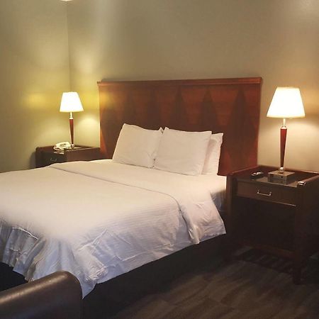 Jefferson Inn And Suites Zewnętrze zdjęcie